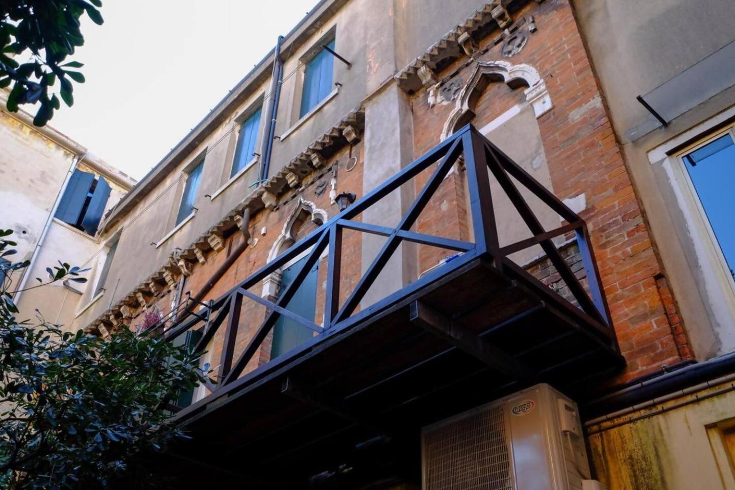 Apartmán Rio Ca Foscari A San Pantalon Benátky Exteriér fotografie
